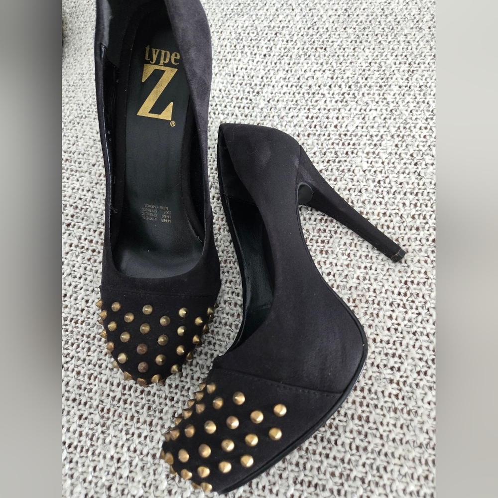 Women's 8 black and gold studded heels